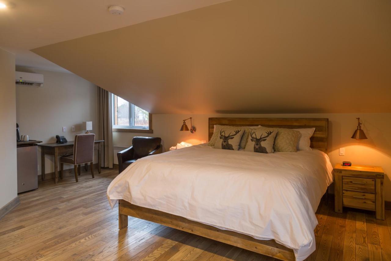 Hotel "Le Suisse" Saint-Donat-de-Montcalm Exterior foto